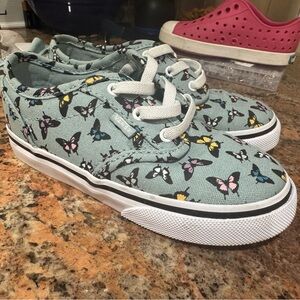 NWOT Vans toddler butterflies